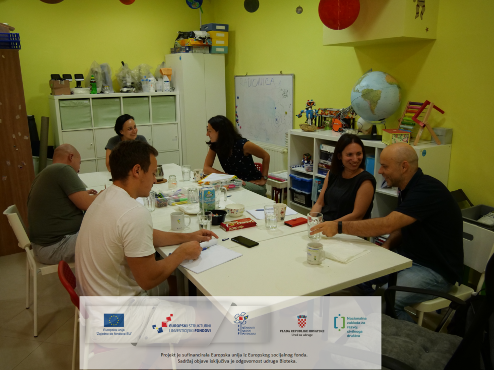 2 manji-format-980x735